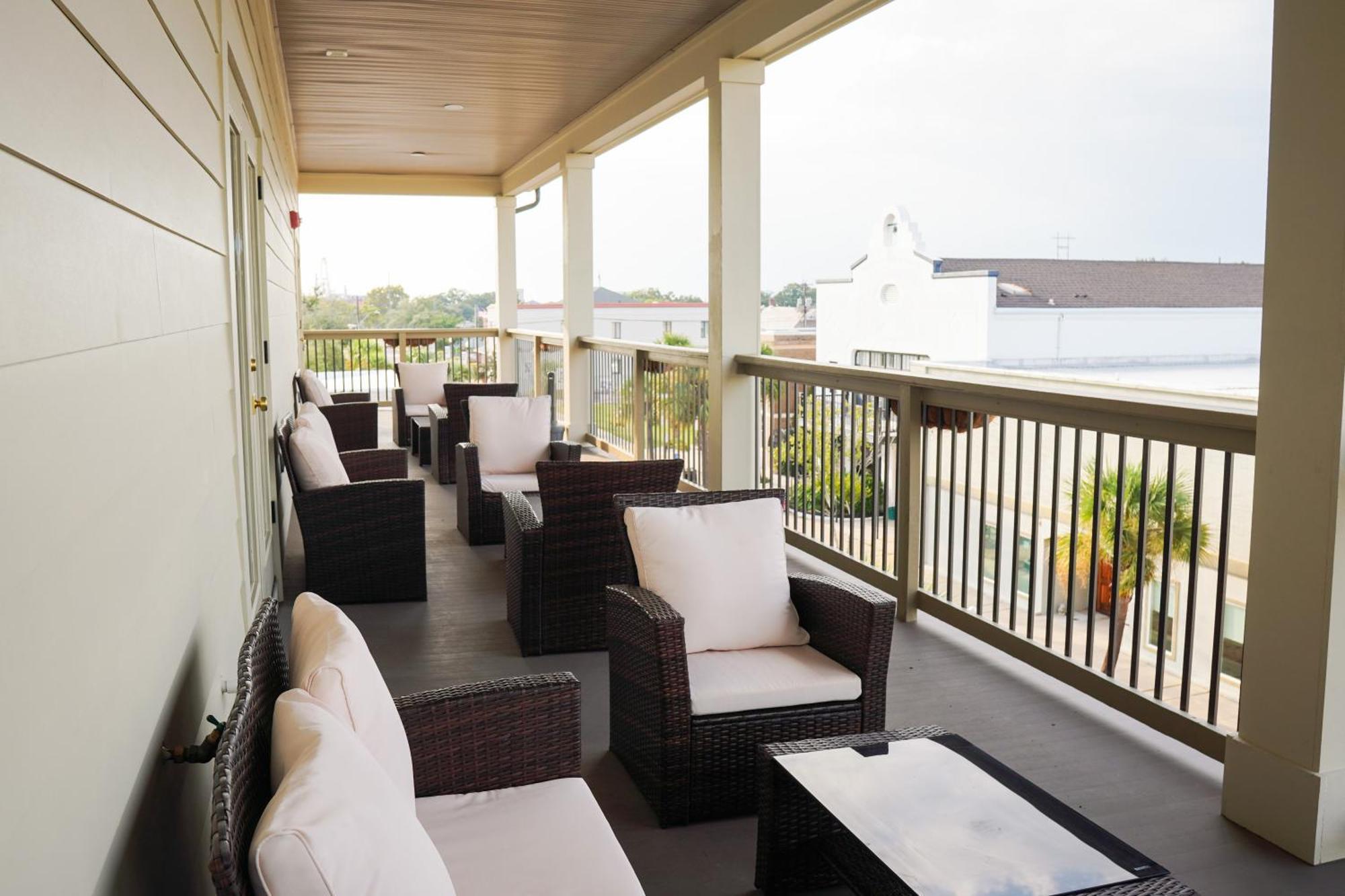 Hotel Whiskey In Pascagoula Buitenkant foto